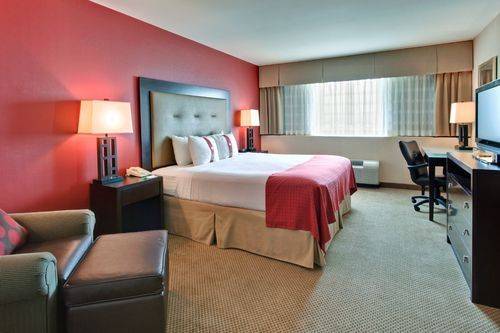 Holiday Inn Los Angeles International Airport