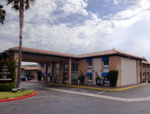 Travelodge Orange County Airport